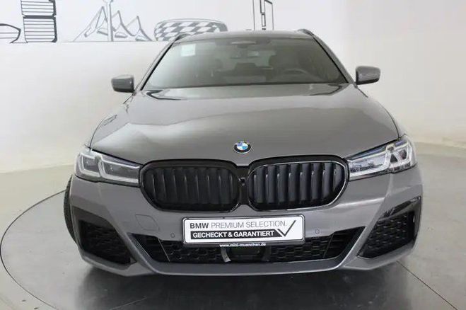 BMW Serie 5 530e Touring Sport gris de 2021