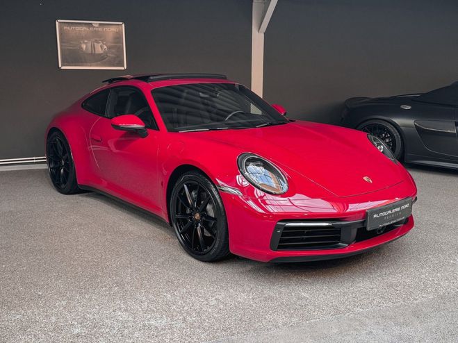 Porsche 911 carrera rouge de 2000