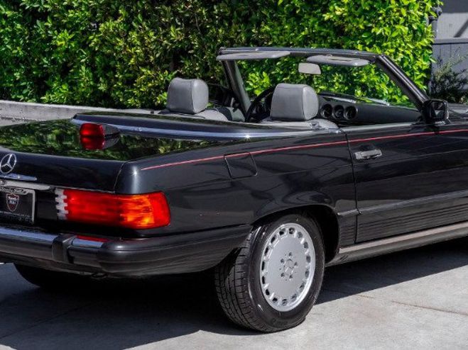 Mercedes 560 SL 560SL   4 places  de 1986