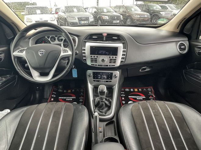Lancia Delta 1.4 16V T-JET 120 ORO NOIRE  de 2011