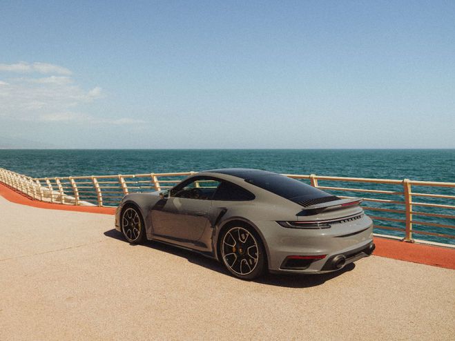 Porsche 911 Turbo S Gris de 2024