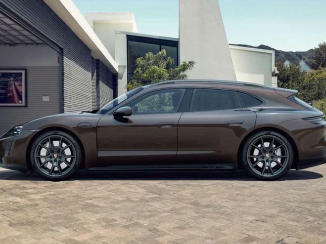 Porsche Taycan GTS Sport Turismo | Mahogany OLEA BURMES Brun Mtallis de 