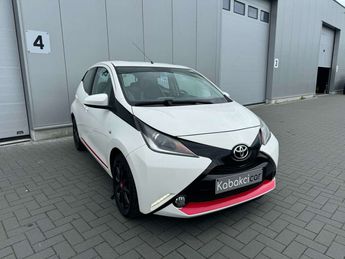  Voir détails -Toyota Aygo 1.0i VVT-i x-play -CLIM CRUISE -CAMERA - à Cuesmes (70)
