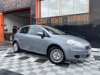  Voir détails -Fiat Grande Punto 1.3 MULTIJET 16V 75CH TEAM 3P à Morsang-sur-Orge (91)