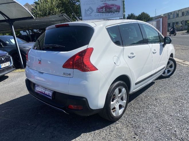 Peugeot 3008 1.6 HDi 115ch Allure Blanche de 2013