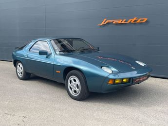 Porsche 928