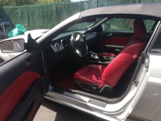 Ford Mustang  V8 GT 4.6l Convertible Gris argent de 2006