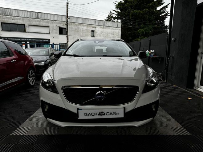 Volvo V40 CROSS COUNTRY CROSS COUNTRY T3 152 MOMEN Blanc de 2015