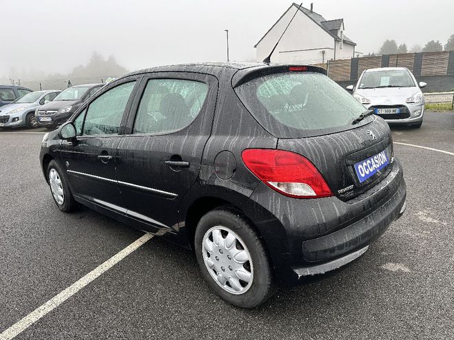 Peugeot 207  1.4 HDi 70ch  Urban Move  NOIR de 2011