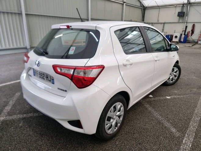 Toyota Yaris 1.5 VVT-I HYBRID FRANCE BUSINESS AUTO BLANC de 2019