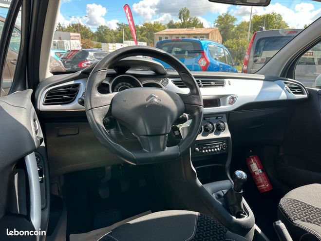 Dacia Sandero II 1.5 Dci 90Ch Stepway Prestige Bleu de 2013