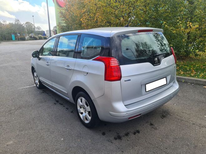 Peugeot 5008 BUSNESS 120 CV 7 PLACES 5990 ct ok Gris clair de 2015