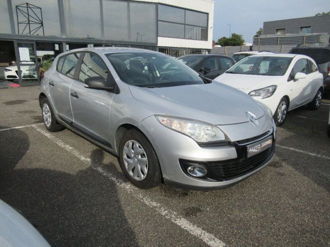 Renault Megane III dCi 90 eco2 Expression Clim/Regulate Gris Clair de 2012