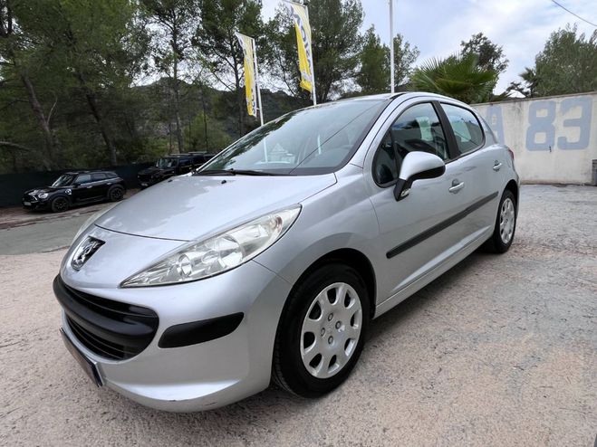 Peugeot 207 1.4 HDI 70 STYLE BLUE LION 5P Gris de 2009