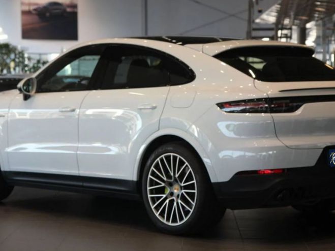 Porsche Cayenne Coupe 3.0 v6 462ch hybride Blanc de 2022