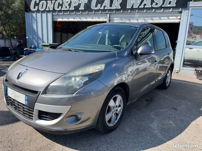 Renault Megane scenic iii 130 cv Beige de 2010