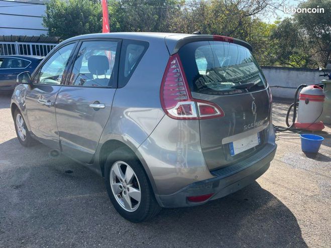 Renault Megane scenic iii 130 cv Beige de 2010