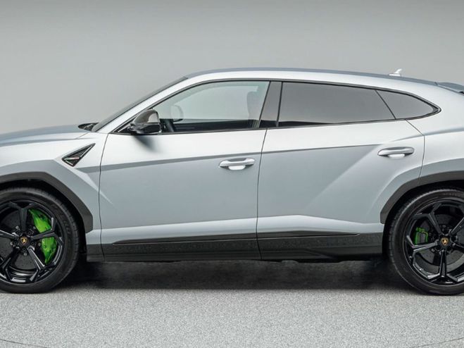 Lamborghini Urus Gris matte PACK Carbone INT/EXT //5 plac  de 2020