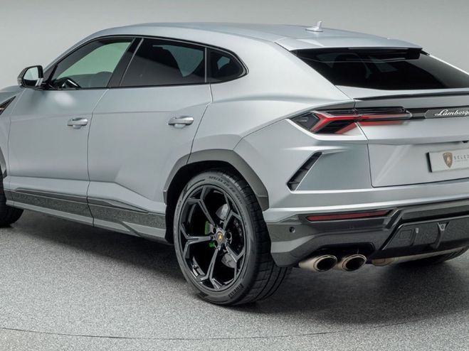 Lamborghini Urus Gris matte PACK Carbone INT/EXT //5 plac  de 2020