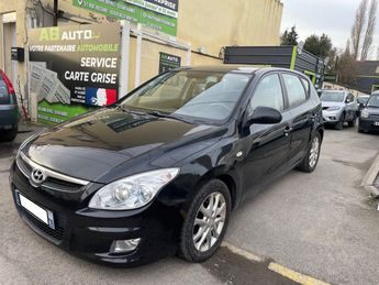  Voir détails -Hyundai I30  1.6 CRDI90 PACK CONFORT 5P à Harnes (62)