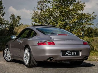 Voir détails -Porsche 911 996 4 à Izegem (88)
