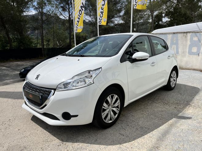 Peugeot 208 1.0i PureTech 12V - 68 BERLINE Active PH BLANC de 2014