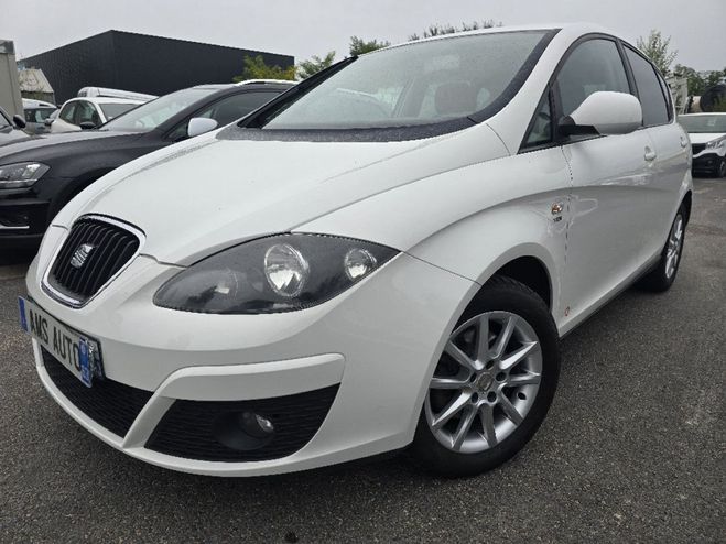 Seat Altea Xl 2.0 TDI 140 ch FAP CR Style Blanche de 2012