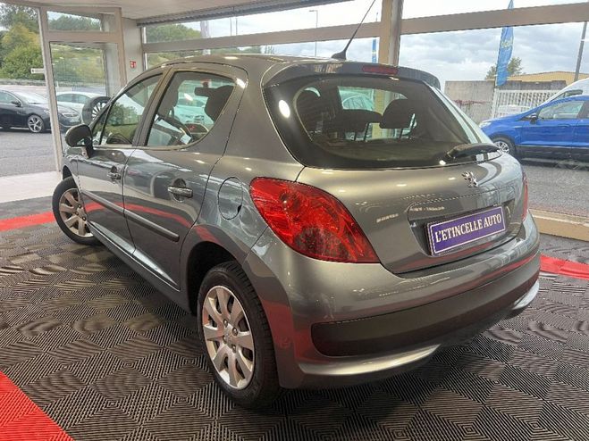 Peugeot 207 1.4 VTi 16V 95ch Trendy Grise de 2007