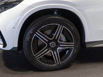  Voir détails -Mercedes GLC Coup 300 e AMG LINE 204 136 4 MATIC 9 G à Montvrain (77)