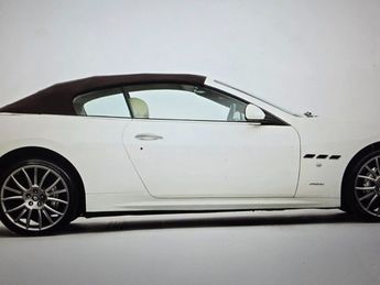  Voir détails -Maserati Grancabrio 4.7 V8 450 A à Saint-Brieuc (22)