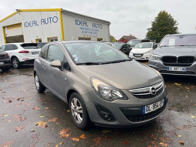 Opel Corsa 1.2 TWINPORT 85CH GRAPHITE 3P Gris C de 2014