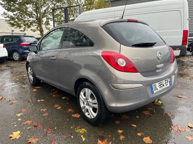 Opel Corsa 1.2 TWINPORT 85CH GRAPHITE 3P Gris C de 2014