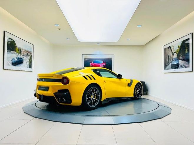 Ferrari F12 Berlinetta TDF Jaune Giallo Triplo Strato de 2017