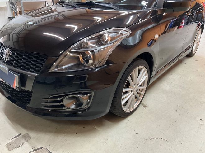 Suzuki Swift 1.6 VVT 136 CV SPORT / 1E MAIN / 69900KM Noir Mtallis de 2015