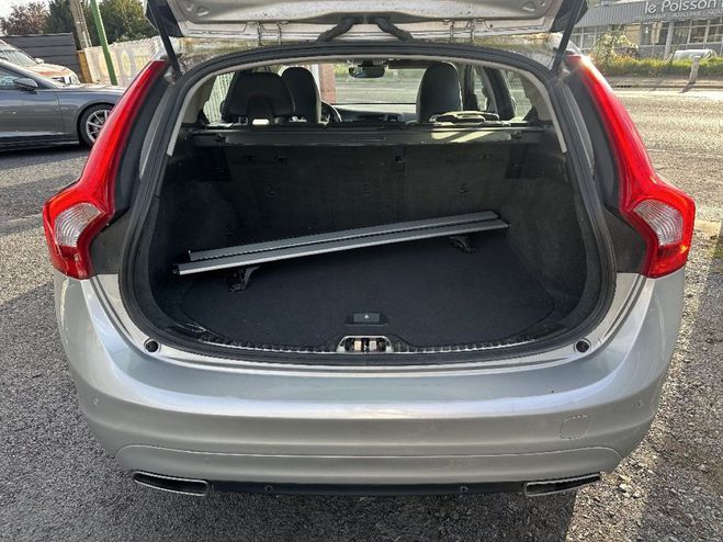 Volvo V60 D4 190 ch StopetStart Geartronic 8 Momen Gris Mtallis de 2015