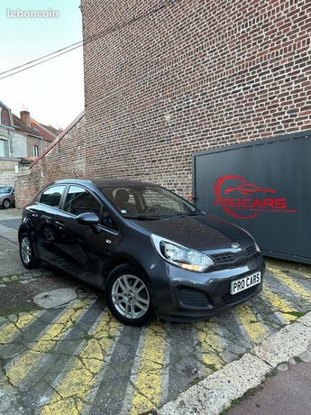  Voir détails -Kia Rio 1,2 crdi à Douai (59)