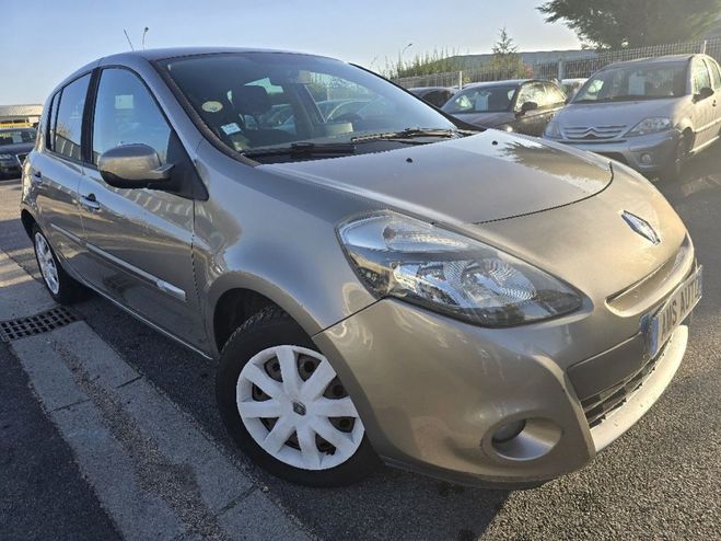 Renault Clio III dCi 70 115g eco2 Dynamique TomTom Marron de 2010