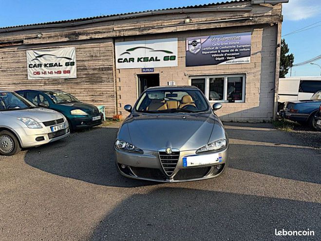 Alfa romeo 147 1.6 120CH SELECTIVE 5P Beige de 2004