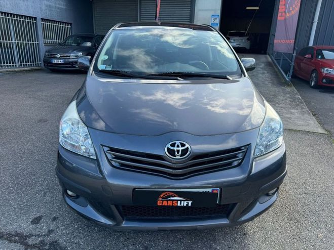 Toyota Verso 2.2 D-4D DPF 150 cv Bote auto, LOUNGE , Gris de 2009