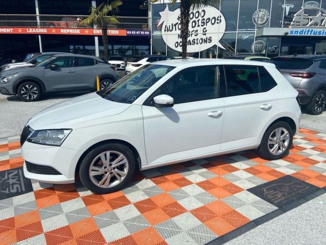 Skoda Fabia 1.0 TSI 95 AMBITION Camra JA 15  de 2021