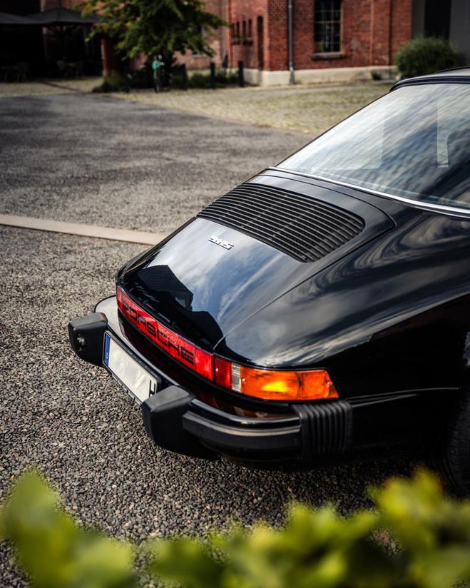 Porsche 911 Targa 2.7 S Noir de 1976