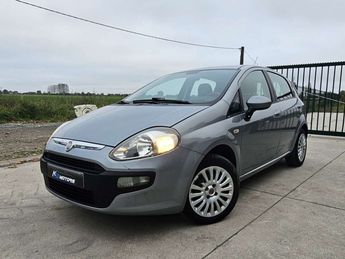  Voir détails -Fiat Punto Evo 1.3 MultiJet Dynamic Clim Garantie à Quivrain (73)