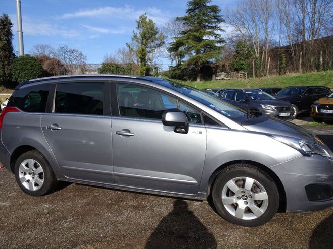 Peugeot 5008 1.2 PURETECH STYLE II S&S GRIS C de 2016