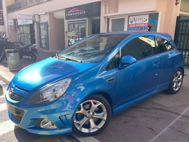 Opel Corsa 1.6l 192 CV Turbo OPC Bleu de 2009