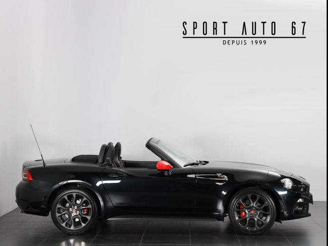 Abarth 124 Spider 4 cylindres 1.4 L 16S Turbo Noir San Marino de 2017