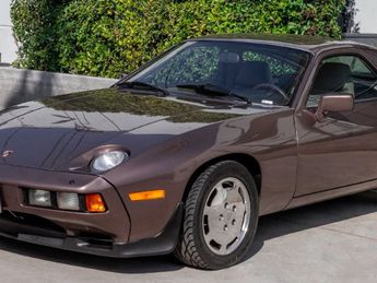  Voir détails -Porsche 928 S COUP à  Le Havre (76)