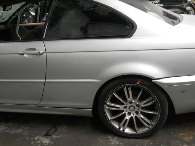 BMW Serie 3 vente pieces occasions grise de 2004