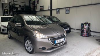  Voir détails -Peugeot 208 Peuteot 1.2 essence kit distribution a j à Barr (67)