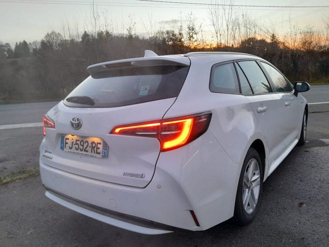 Toyota Corolla Touring Spt 122h Dynamic Business s BLANC de 2019