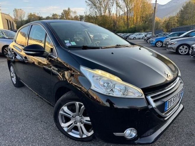 Peugeot 208 1.2 82CH S&S 5P Noir de 2015